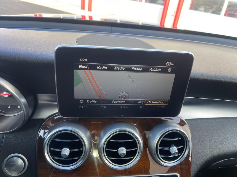 Mercedes-Benz GLC Vehicle Image 36