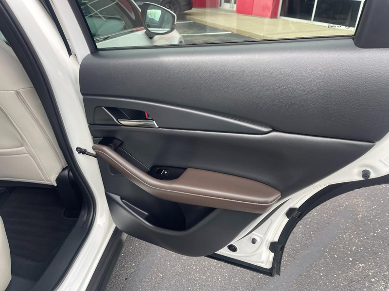 Mazda CX-30 Vehicle Image 16