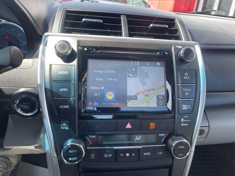 Toyota Camry Vehicle Image 29