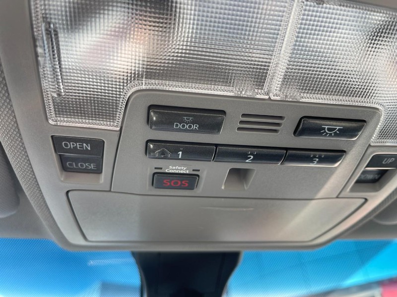 Toyota Camry Vehicle Image 33