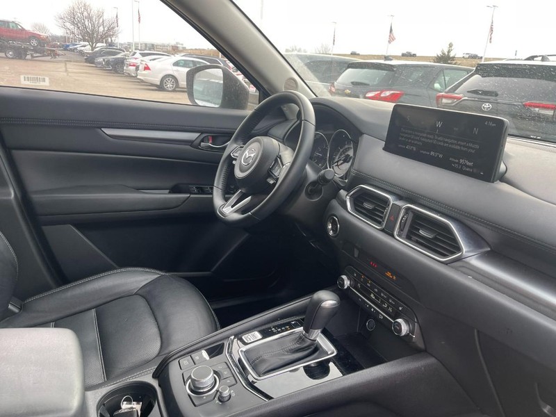 Mazda CX-5 Vehicle Image 02