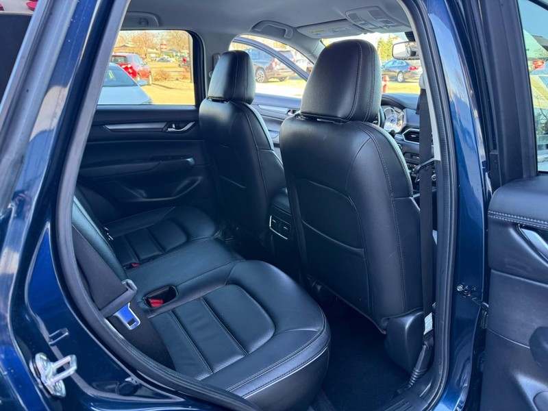 Mazda CX-5 Vehicle Image 16