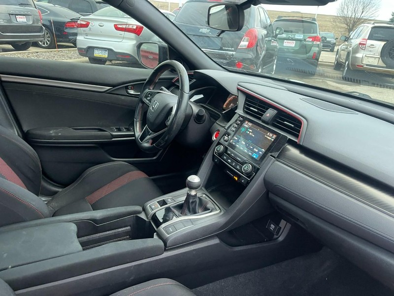 Honda Civic Si Sedan Vehicle Image 02