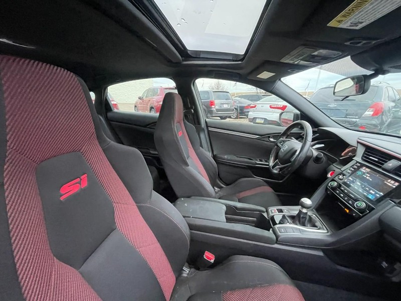 Honda Civic Si Sedan Vehicle Image 04