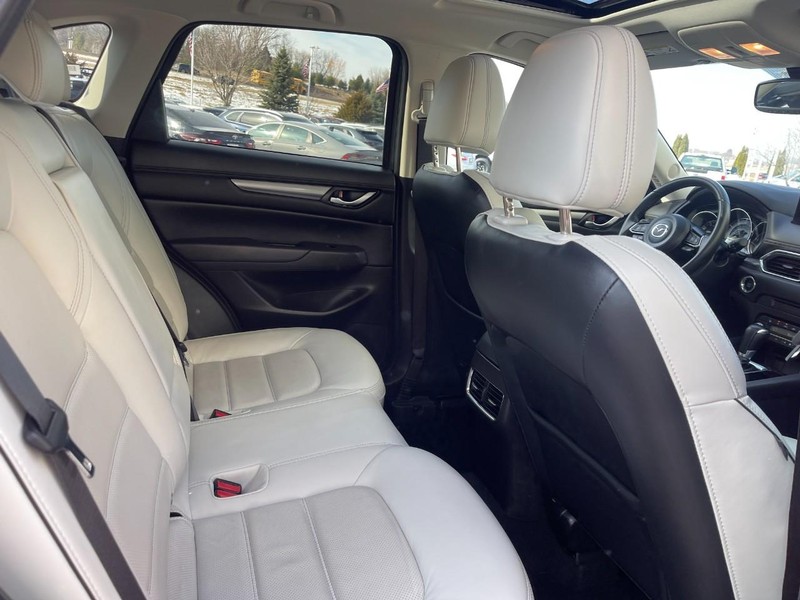 Mazda CX-5 Vehicle Image 14