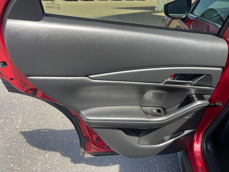 Mazda CX-30 Vehicle Image 18