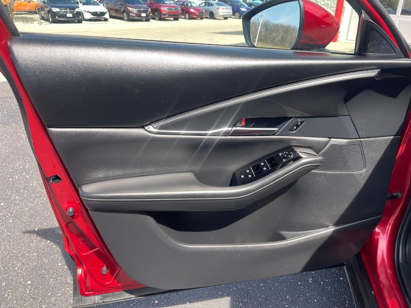 Mazda CX-30 Vehicle Image 21