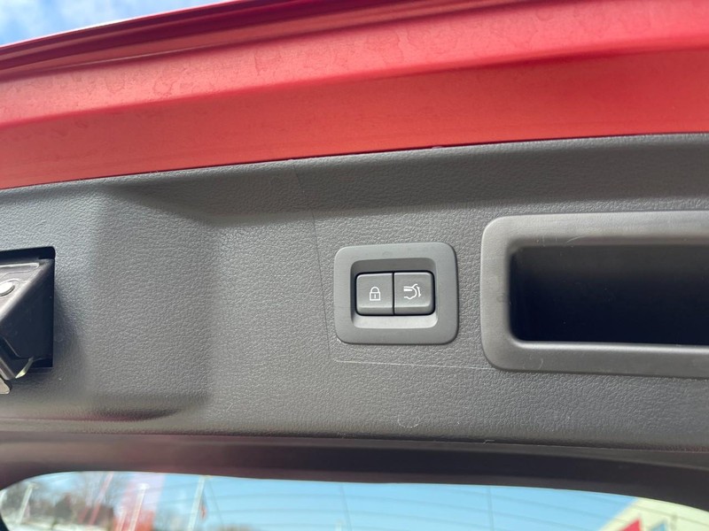 Mazda CX-50 Vehicle Image 14