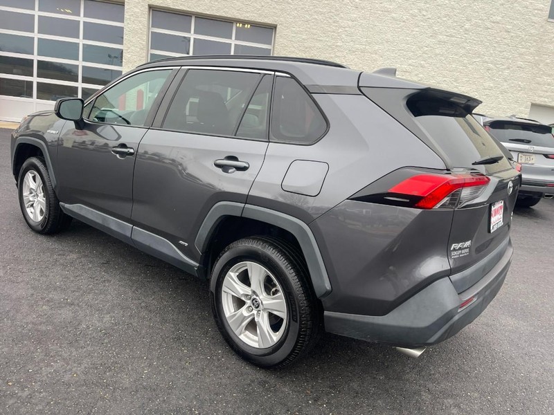 Toyota RAV4 Vehicle Image 04