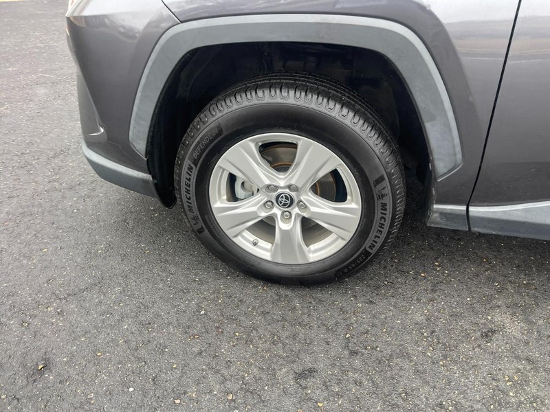 Toyota RAV4 Vehicle Image 06