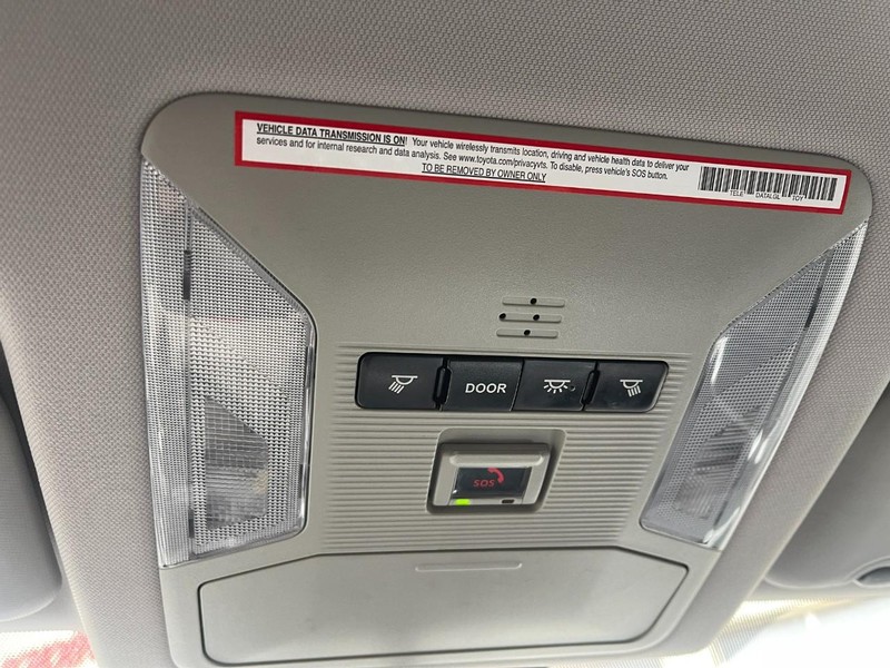 Toyota RAV4 Vehicle Image 28