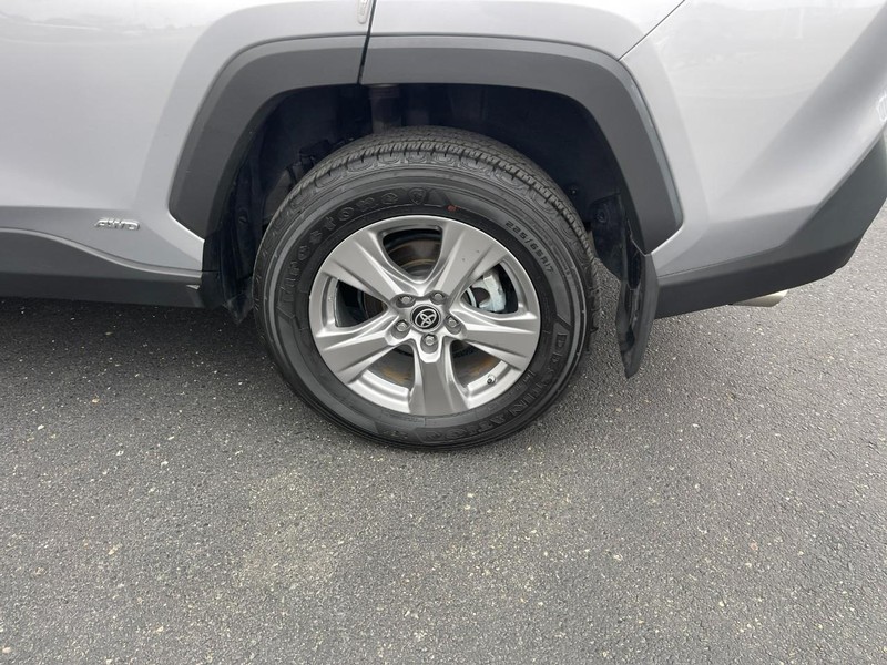 Toyota RAV4 Vehicle Image 05