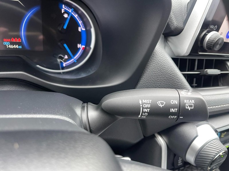 Toyota RAV4 Vehicle Image 25