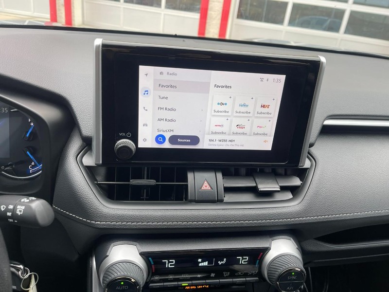 Toyota RAV4 Vehicle Image 29