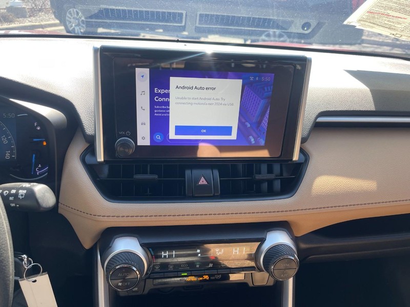 Toyota RAV4 Vehicle Image 18