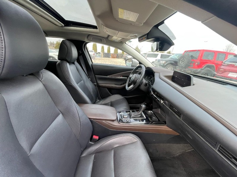 Mazda CX-30 Vehicle Image 04