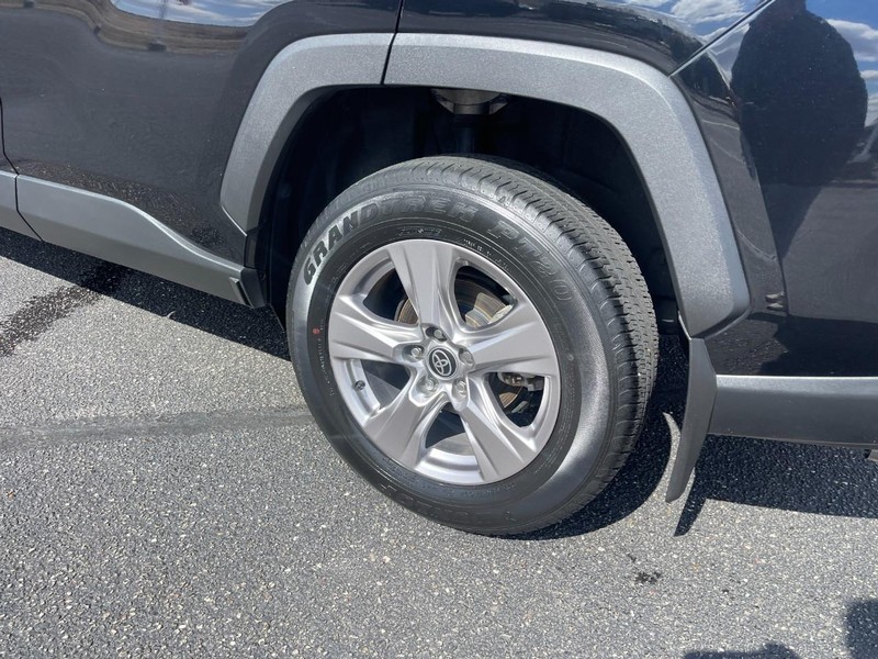 Toyota RAV4 Vehicle Image 05