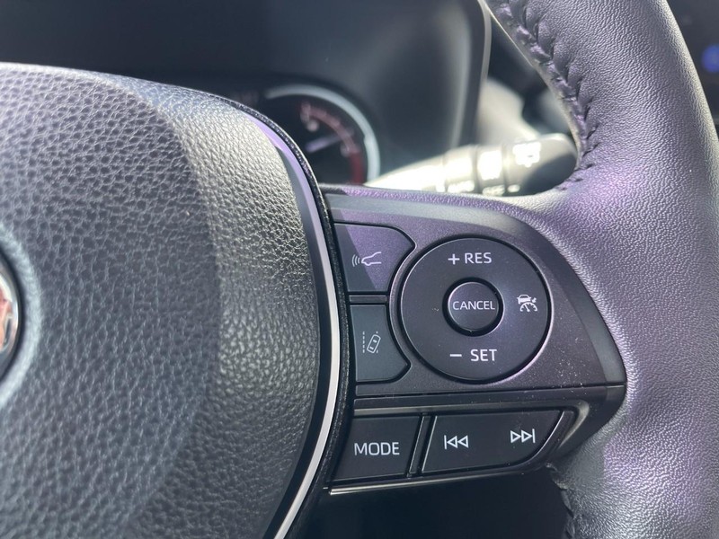 Toyota RAV4 Vehicle Image 21