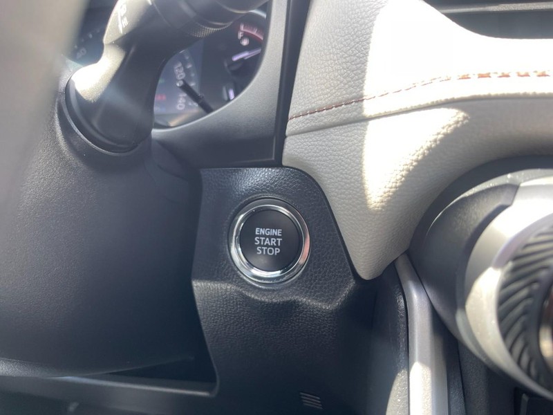 Toyota RAV4 Vehicle Image 23