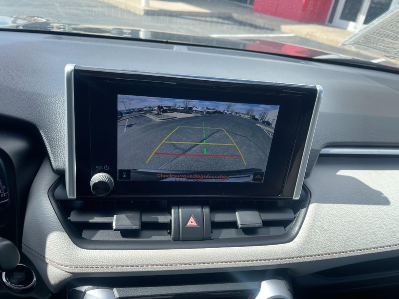 Toyota RAV4 Vehicle Image 24