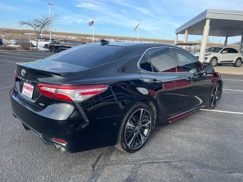 Toyota Camry Vehicle Image 03