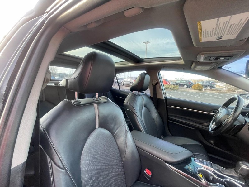 Toyota Camry Vehicle Image 07