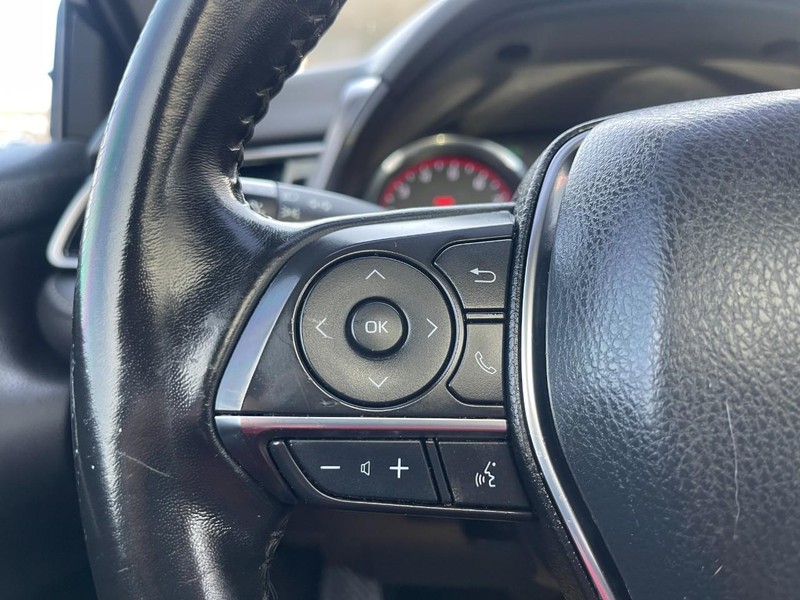 Toyota Camry Vehicle Image 19