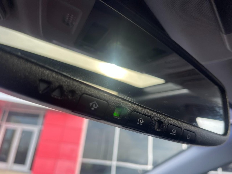 Toyota Camry Vehicle Image 28