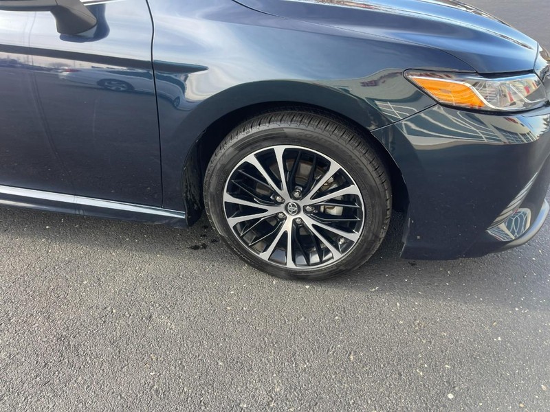 Toyota Camry Vehicle Image 07