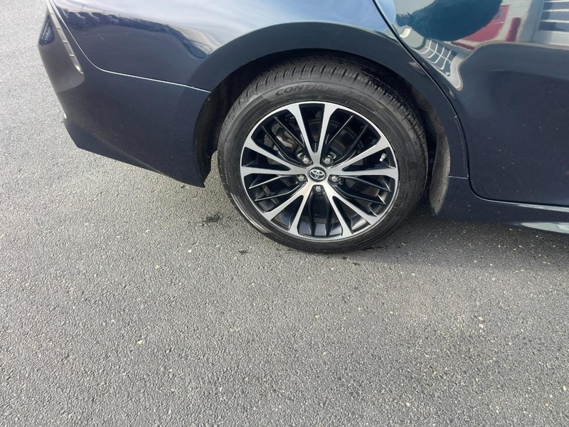 Toyota Camry Vehicle Image 08