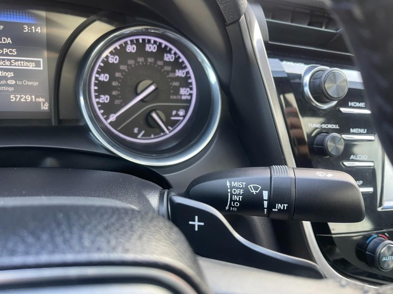 Toyota Camry Vehicle Image 26