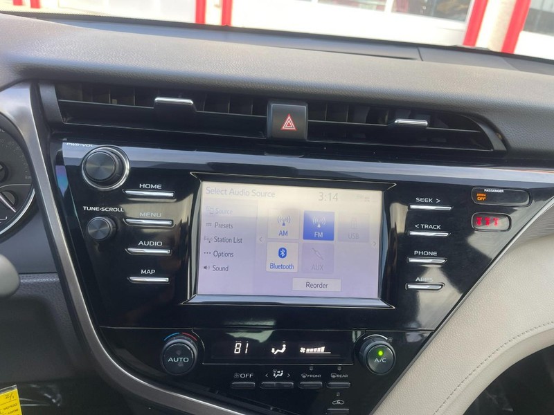 Toyota Camry Vehicle Image 29