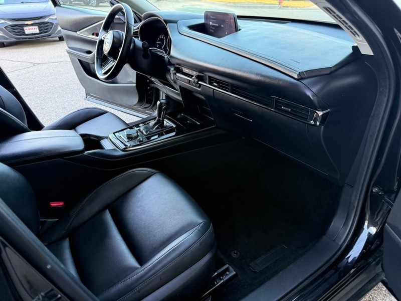 Mazda CX-30 Vehicle Image 27