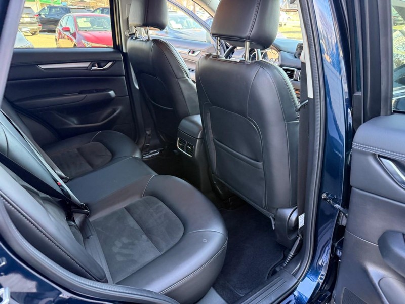 Mazda CX-5 Vehicle Image 16