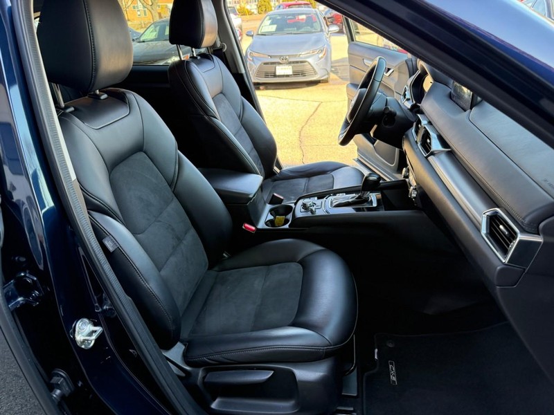 Mazda CX-5 Vehicle Image 17