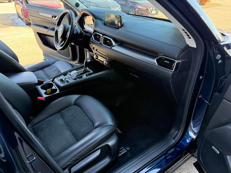 Mazda CX-5 Vehicle Image 18