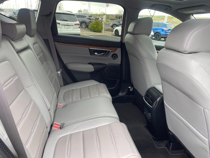 Honda CR-V Hybrid Vehicle Image 13