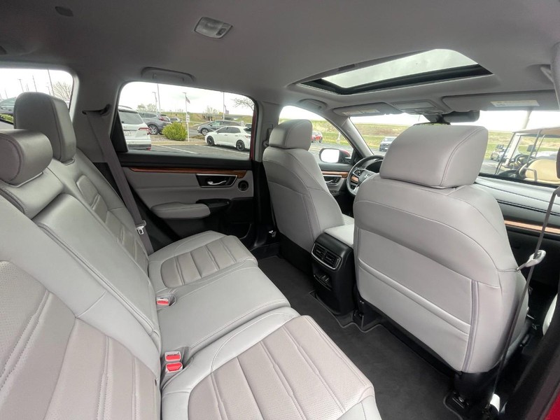Honda CR-V Hybrid Vehicle Image 14