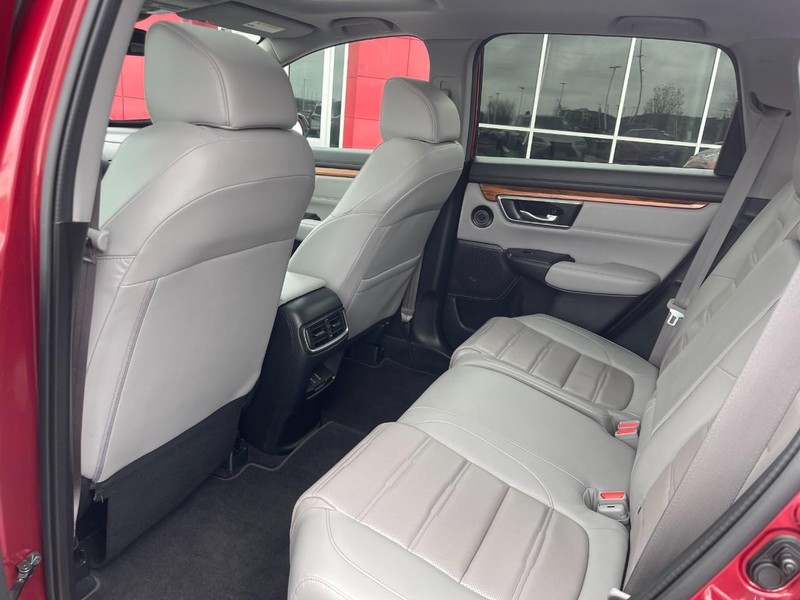 Honda CR-V Hybrid Vehicle Image 18