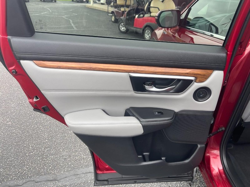 Honda CR-V Hybrid Vehicle Image 19
