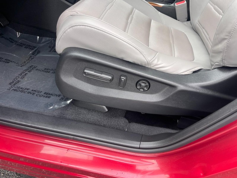 Honda CR-V Hybrid Vehicle Image 21