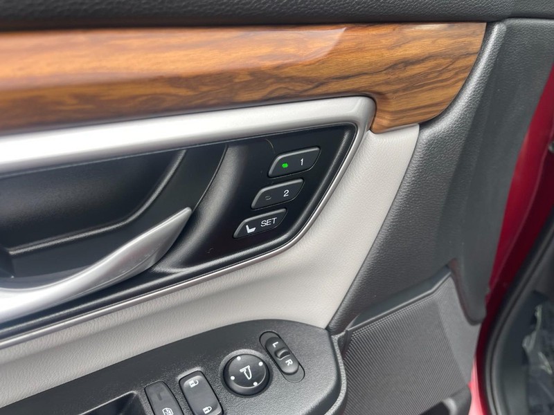 Honda CR-V Hybrid Vehicle Image 23