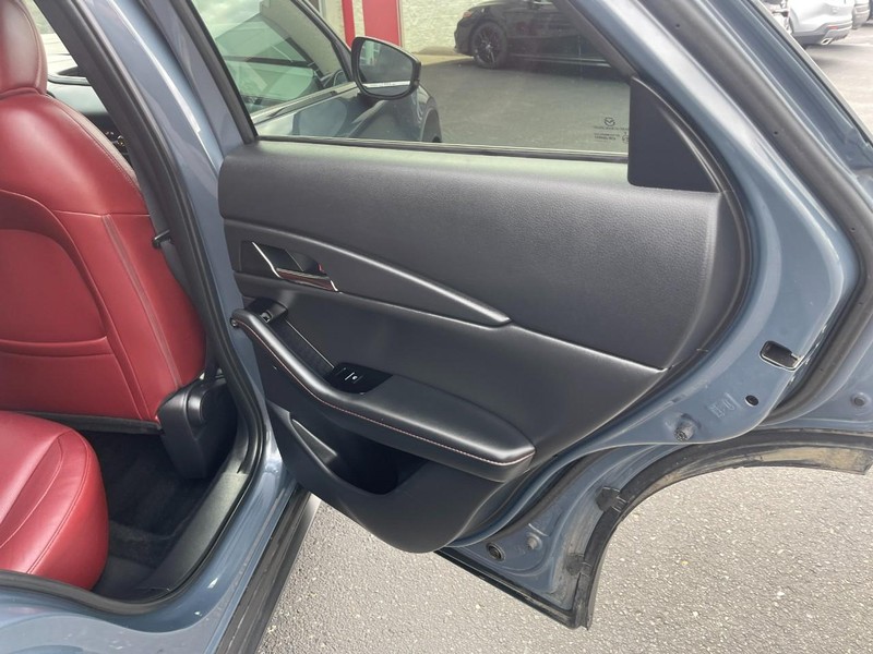 Mazda CX-30 Vehicle Image 12
