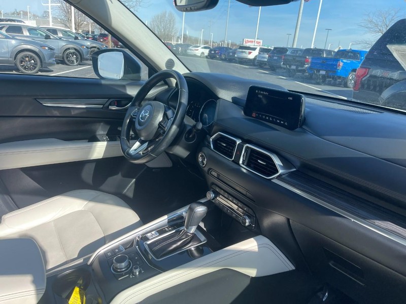 Mazda CX-5 Vehicle Image 09