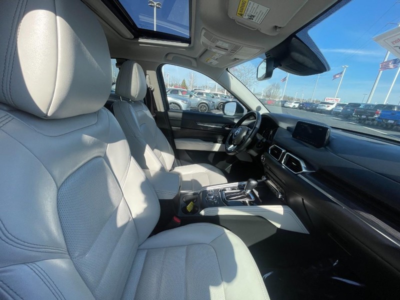 Mazda CX-5 Vehicle Image 11