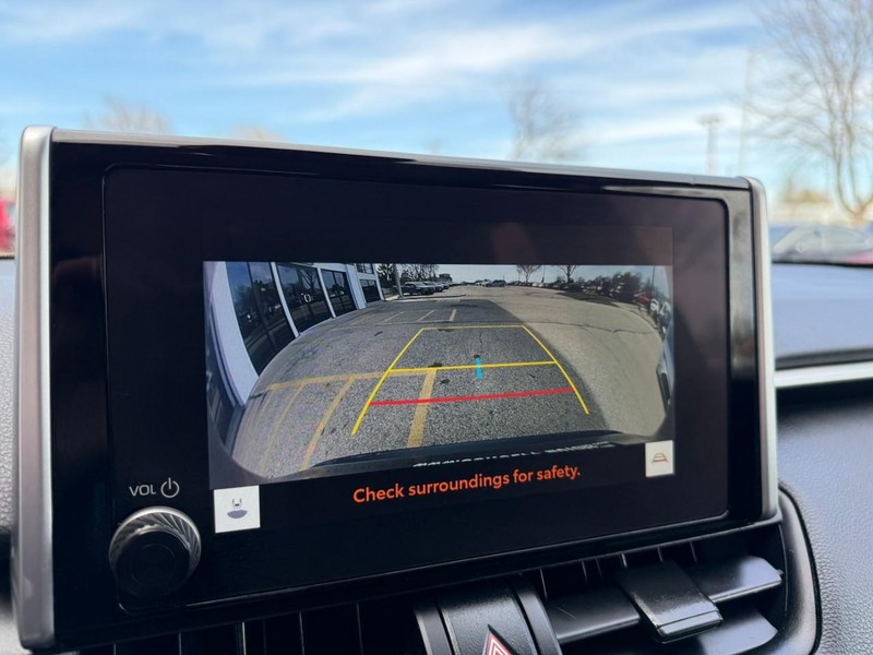 Toyota RAV4 Vehicle Image 25