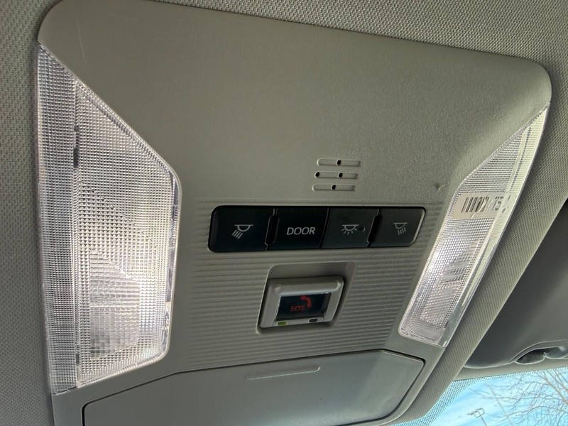 Toyota RAV4 Vehicle Image 28