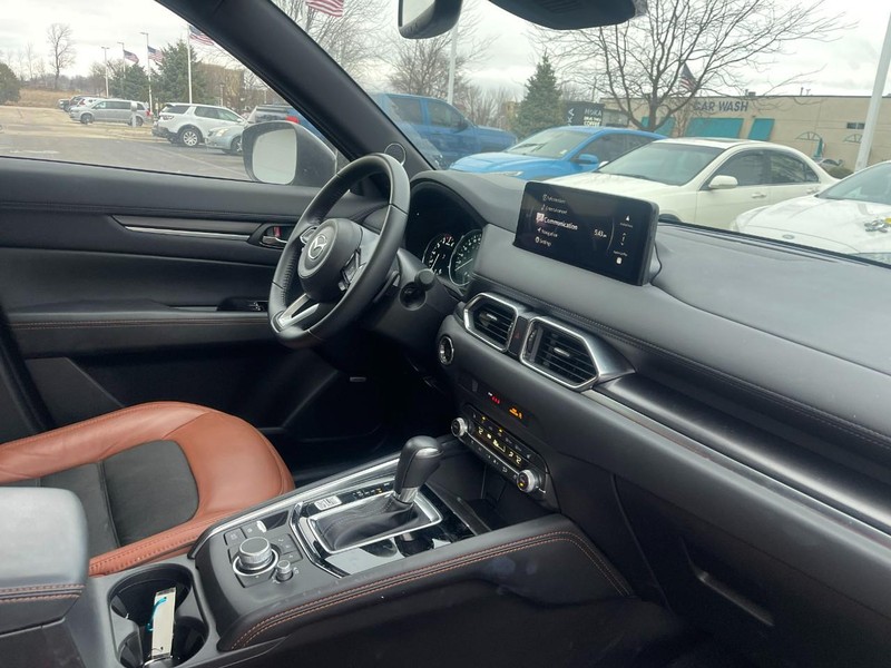 Mazda CX-5 Vehicle Image 02