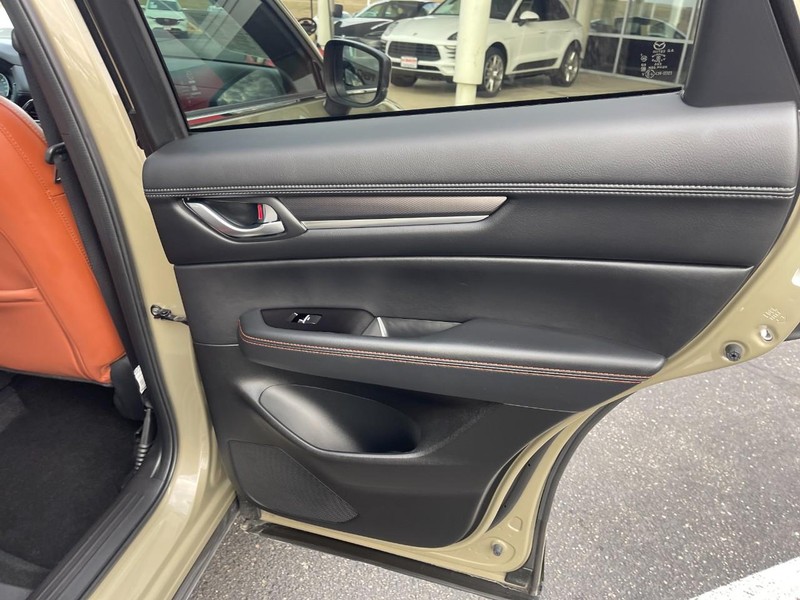 Mazda CX-5 Vehicle Image 16