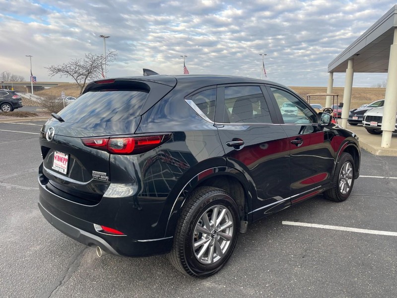 Mazda CX-5 Vehicle Image 03